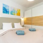 2br Lakeside Haven W Ac By Nw