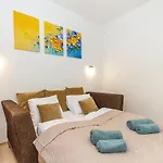 2br Lakeside Haven W Ac By Nw Siofok