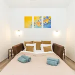 2br Lakeside Haven W Ac By Nw Apartment