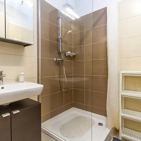 2br Lakeside Haven W Ac By Nw Daire Siofok