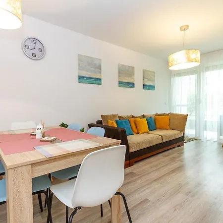 2br Lakeside Haven W Ac By Nw Lägenhet