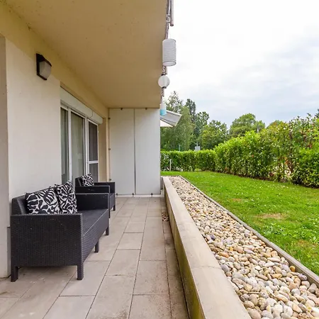 2br Lakeside Haven W Ac By Nw Daire Siofok