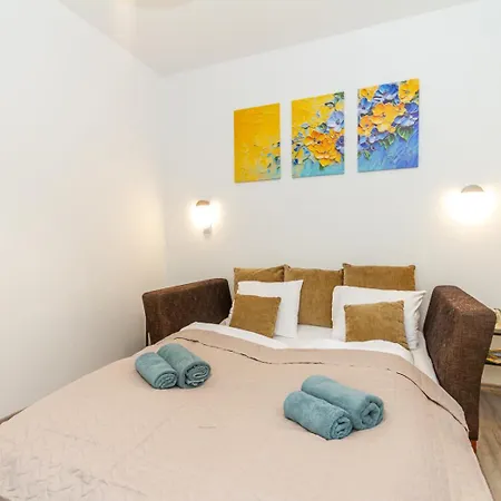 2br Lakeside Haven W Ac By Nw Daire