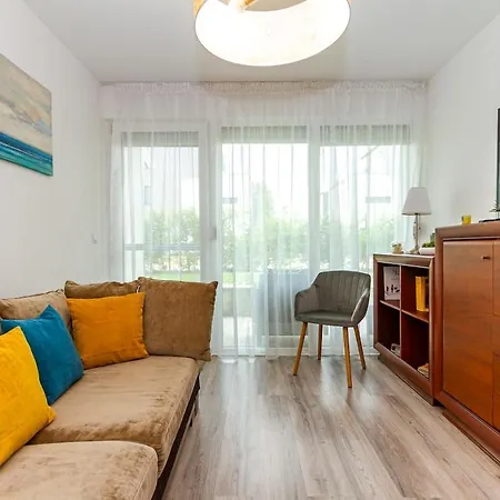 2br Lakeside Haven W Ac By Nw