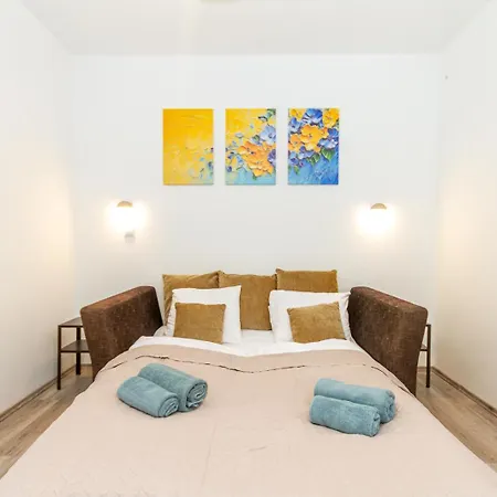 2br Lakeside Haven W Ac By Nw Daire