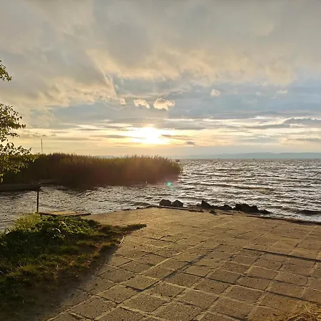 2br Lakeside Haven W Ac By Nw Apartman *