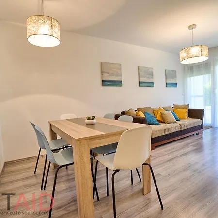 Apartman 2br Lakeside Haven W Ac By Nw Siófok