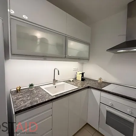 2br Lakeside Haven W Ac By Nw