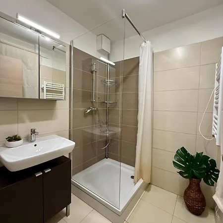 2br Lakeside Haven W Ac By Nw Appartement